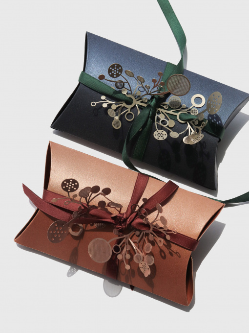 Packaging Ornament